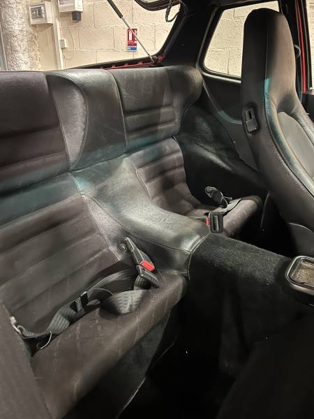 Vente de voiture youngtimer à Toulouse Porsche 944 phase 2 rouge de 1987 avec 229 500 KM
