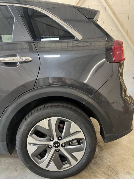 KIA e-Niro gris foncé de 204 ch 64 kWh avec 450km d'autonomie à vendre en occasion à Toulouse