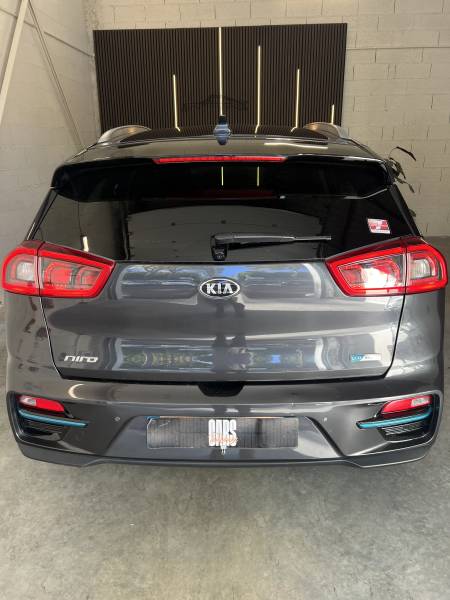 KIA e-Niro gris foncé de 204 ch 64 kWh avec 450km d'autonomie à vendre en occasion à Toulouse