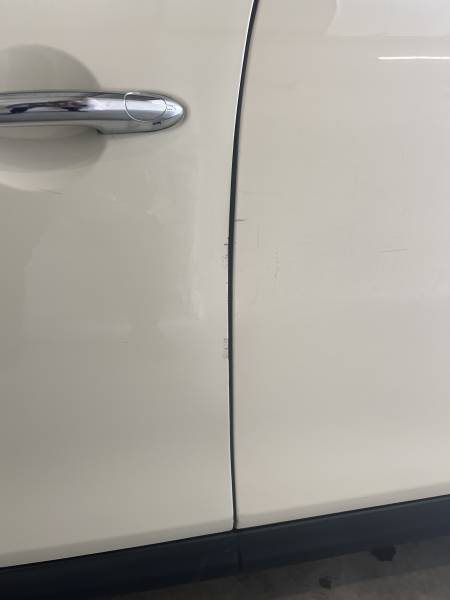 Vente d'une Mini Cooper Hatch d'occasion blanche de 2019 automatique de 136 CH 5 portes avec 70 900km à Toulouse