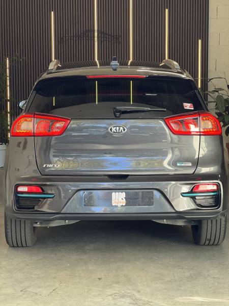 KIA e-Niro gris foncé de 204 ch 64 kWh avec 450km d'autonomie à vendre en occasion à Toulouse