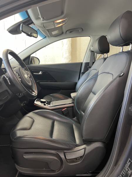 KIA e-Niro gris foncé de 204 ch 64 kWh avec 450km d'autonomie à vendre en occasion à Toulouse