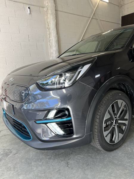 KIA e-Niro gris foncé de 204 ch 64 kWh avec 450km d'autonomie à vendre en occasion à Toulouse
