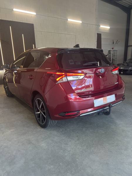 TOYOTA AURIS - HYBRIDE 136H DESIGN TOUTES OPTIONS 104500KM GARANTIE 2 ans