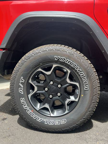 Vente véhicule hybride rechargeable d'occasion JEEP WRANGLER 4XE 380CH 2.0 à Toulouse