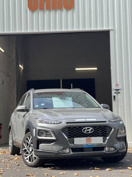 Vente d'occasion du Hyundai Kona hybride 2020 Executive à Toulouse – 45 000 km, toutes options, élégance, confort et économie réunis dans un SUV haut de gamme.