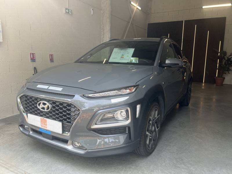 Vente d'occasion du Hyundai Kona hybride 2020 Executive à Toulouse – 45 000 km, toutes options, élégance, confort et économie réunis dans un SUV haut de gamme.