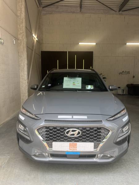 Vente d'occasion du Hyundai Kona hybride 2020 Executive à Toulouse – 45 000 km, toutes options, élégance, confort et économie réunis dans un SUV haut de gamme.
