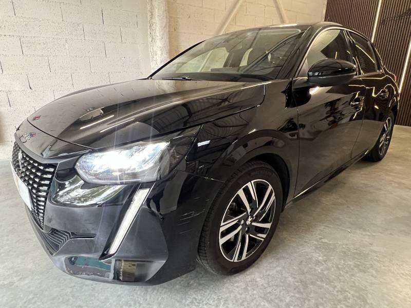 Vente d'occasion d'une PEUGEOT 208 noir 100ch SetS BVM6 boite manuelle à Toulouse