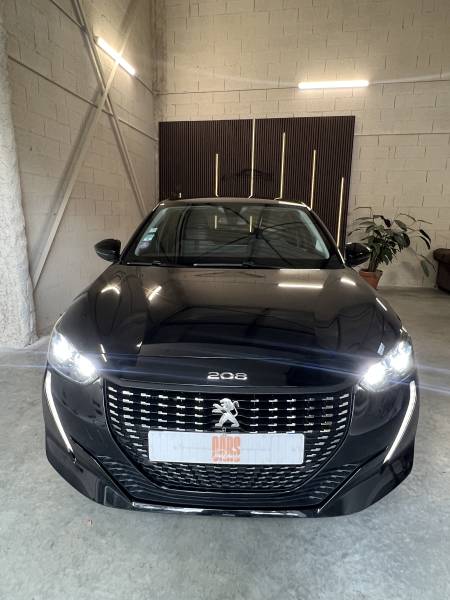 Vente d'occasion d'une PEUGEOT 208 noir 100ch SetS BVM6 boite manuelle à Toulouse