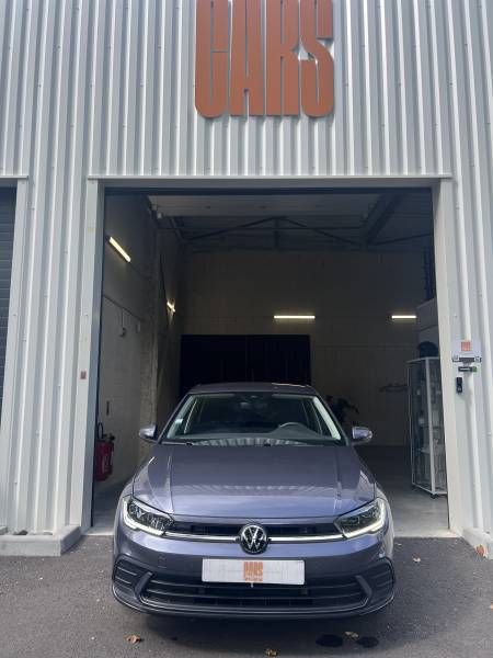 Vente de véhicule d'occasion sur Toulouse et environs de la Volkswagen polo VI (2) 1.0 tsi 95 s&s life bvm5 26 990 km carplay