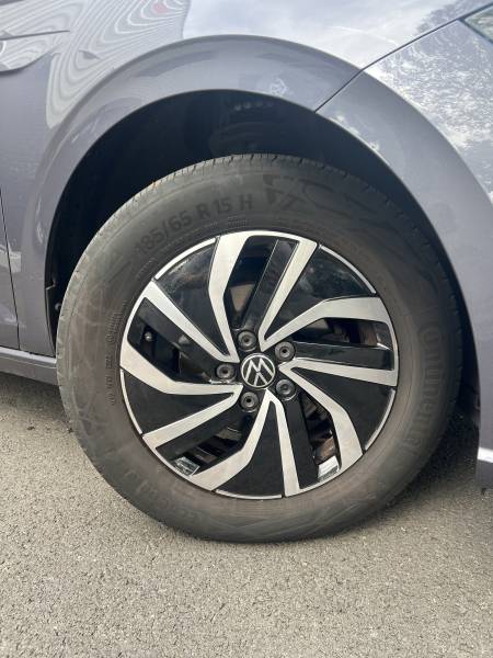 Vente de véhicule d'occasion sur Toulouse et environs de la Volkswagen polo VI (2) 1.0 tsi 95 s&s life bvm5 26 990 km carplay