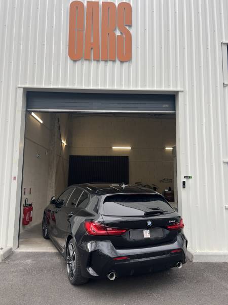 Vente d'une BMW SERIE 1 noir d'occasion (F40) 118D 150ch M SPORT BVA d'occasion à Toulouse et environs
