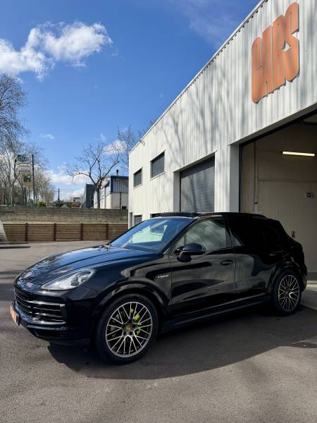 Porsche Cayenne noir e-hybride de 2021 à Toulouse 3.0 V6 462cv, hybride rechargeable boîte automatique pdk, 28 700km à 79 990€